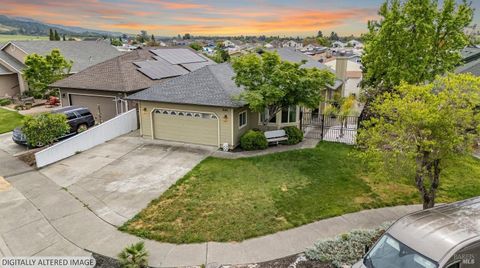 Photo of 640 Elsa Drive, Santa Rosa, CA 95407 (MLS # 326029992)
