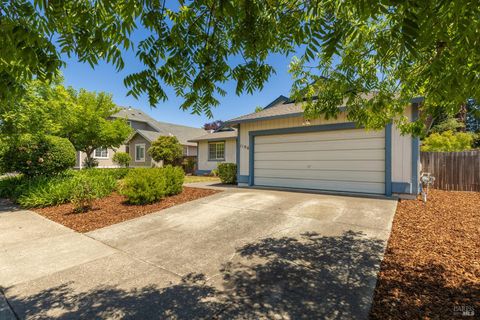 Photo of 1106 Putney Drive, Santa Rosa, CA 95401 (MLS # 326034461)
