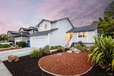 Photo of 3532 Banyan Street, Santa Rosa, CA 95403 (MLS # 326036930)