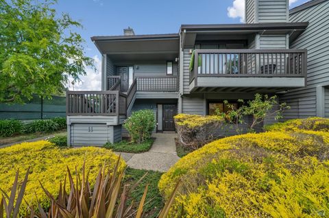 Photo of 31 W Harbor Drive, Sausalito, CA 94965 (MLS # 326032053)