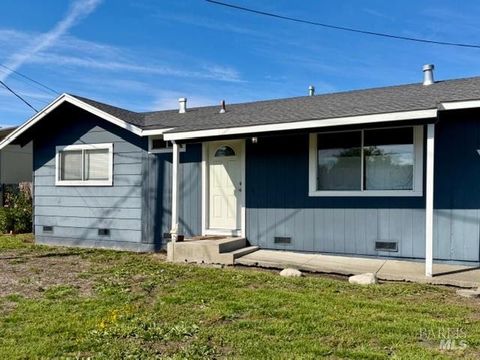Photo of 709 Regina Court, Petaluma, CA 94954 (MLS # 326031373)