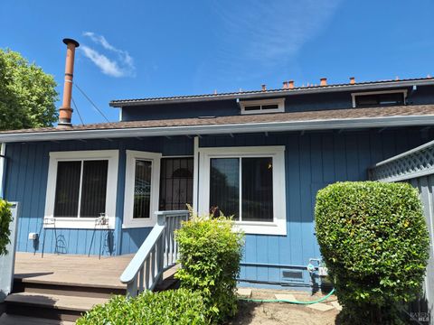 Photo of 5044 Country Club Drive, Rohnert Park, CA 94928 (MLS # 326037184)