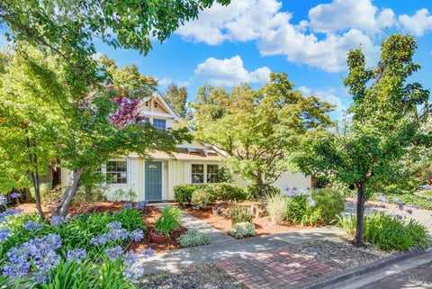Photo of 2521 Dorset Street, Napa, CA 94558 (MLS # 326056791)