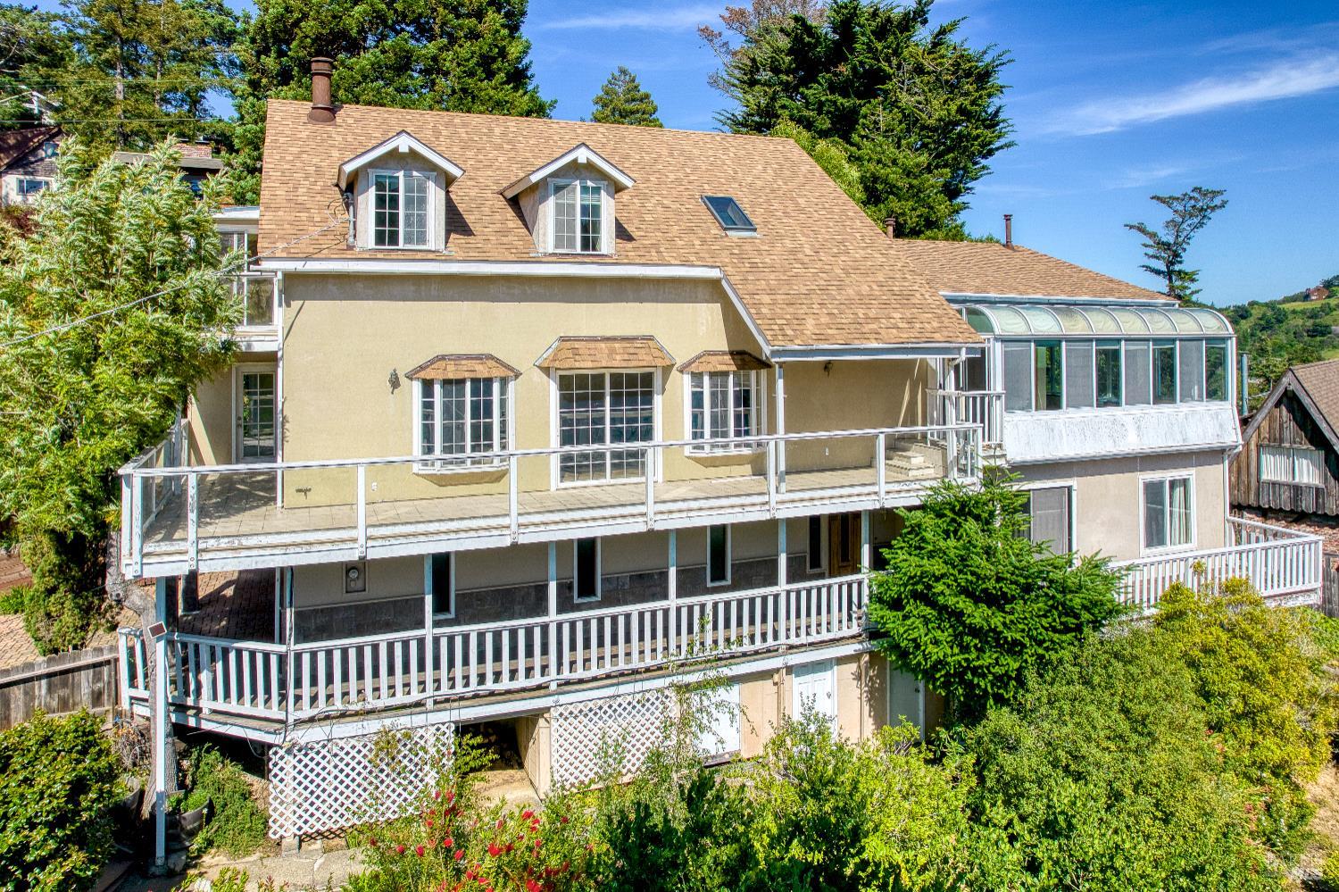 320 Dolan Avenue