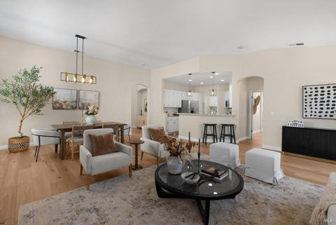 Photo of 7127 17th Hole Drive, Windsor, CA 95492 (MLS # 326080758)