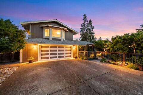 Photo of 15 Glen Court, Napa, CA 94558 (MLS # 326029215)