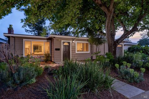 Photo of 432 Cortez Drive, Petaluma, CA 94954 (MLS # 326032708)