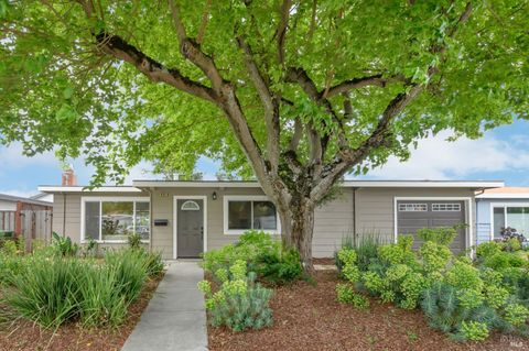 Photo of 432 Cortez Drive, Petaluma, CA 94954 (MLS # 326032708)