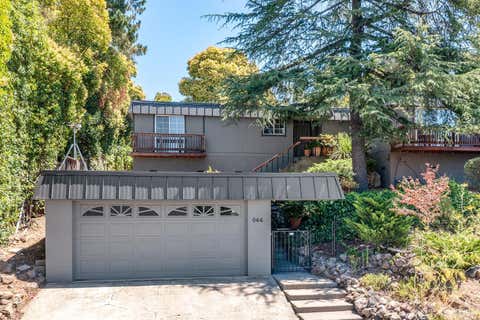 Photo of 944 Summerfield Road, Santa Rosa, CA 95405 (MLS # 326050890)