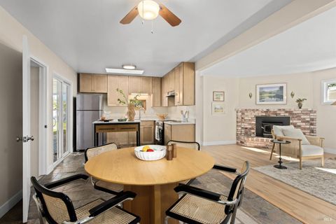 Photo of 1521 Ditty Avenue, Santa Rosa, CA 95403 (MLS # 326022768)