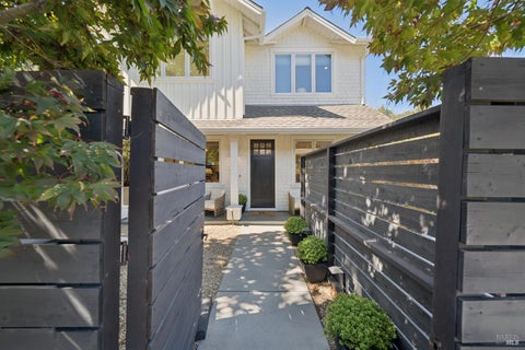 Photo of 7 Locust Avenue, Larkspur, CA 94939 (MLS # 326084437)