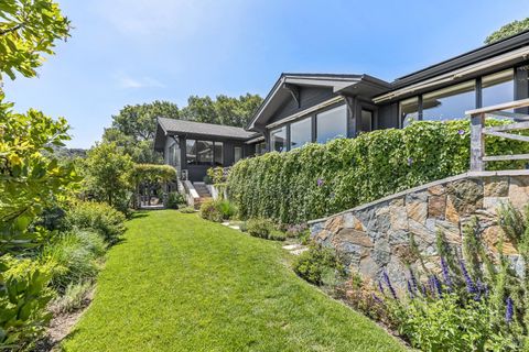 Photo of 57 Summit Road, San Anselmo, CA 94960 (MLS # 326032412)