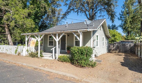 Photo of 160 Cherry Street, Ukiah, CA 95482 (MLS # 326080635)