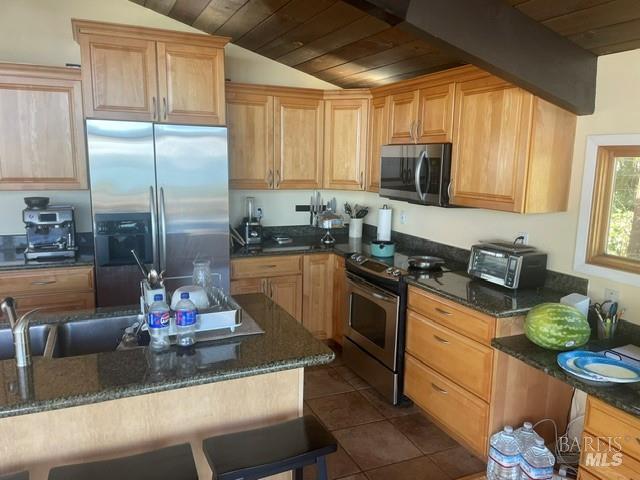 3330 Paradise Drive