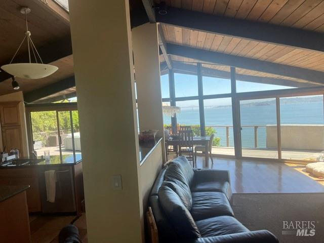 3330 Paradise Drive