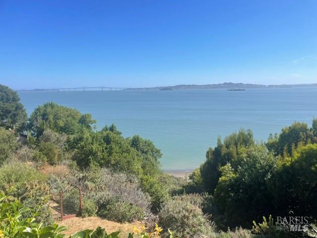3330 Paradise Drive