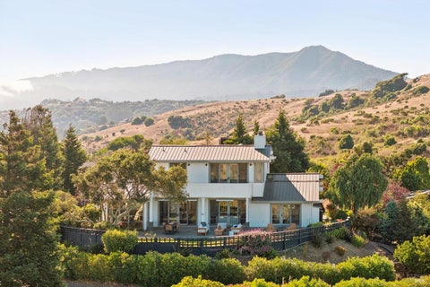 Photo of 24 Hillcrest Road, Tiburon, CA 94920 (MLS # 326064234)