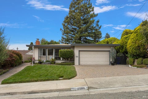 Photo of 4508 Whitecliff Way, Richmond, CA 94803 (MLS # 326079544)