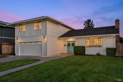 Photo of 1620 Caulfield Lane, Petaluma, CA 94954 (MLS # 326084608)