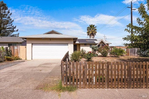 Photo of 2615 Mohawk Street, Santa Rosa, CA 95403 (MLS # 326082145)