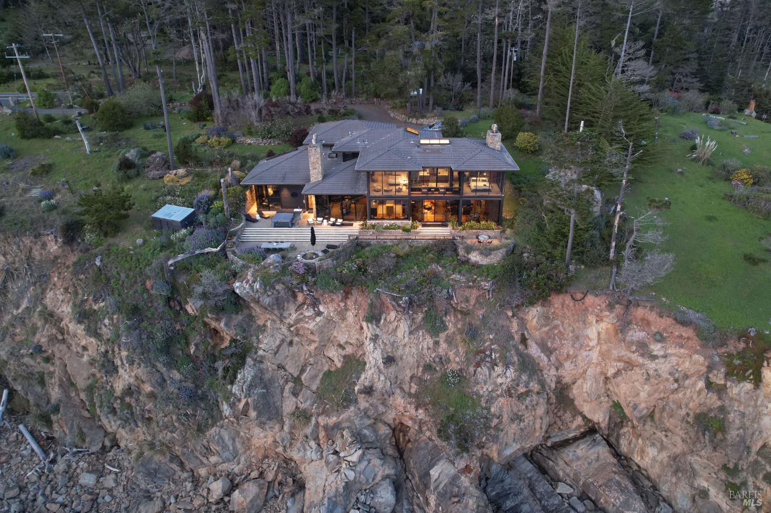 22138 Hwy 1