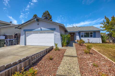 Photo of 828 Scoter Way, Suisun City, CA 94585 (MLS # 326065352)