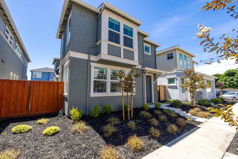 Photo of 128 Clownfish Street, Suisun City, CA 94585 (MLS # 326068488)