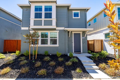 Photo of 128 Clownfish Street, Suisun City, CA 94585 (MLS # 326068488)