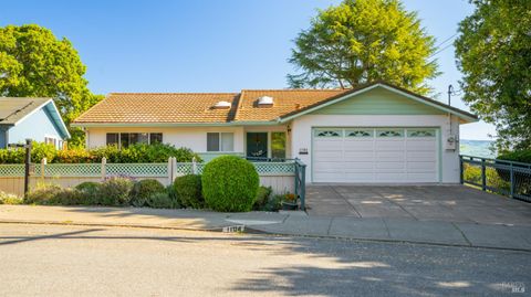 Photo of 1104 Birch Drive, Petaluma, CA 94952 (MLS # 326021206)