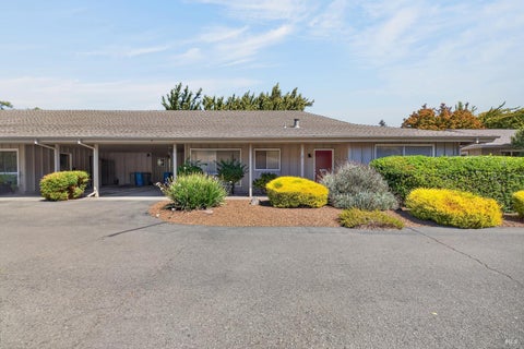 Photo of 2 Valley Green Street, Santa Rosa, CA 95409 (MLS # 326079596)