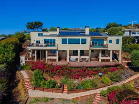 Photo of 9 Francisco Vista Court, Tiburon, CA 94920 (MLS # 326025381)