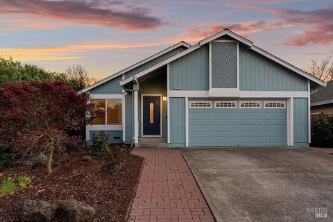 Photo of 1521 Mary Place, Rohnert Park, CA 94928 (MLS # 326019275)