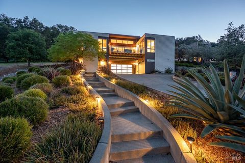 Photo of 280 Long Acres Place, Healdsburg, CA 95448 (MLS # 326031086)