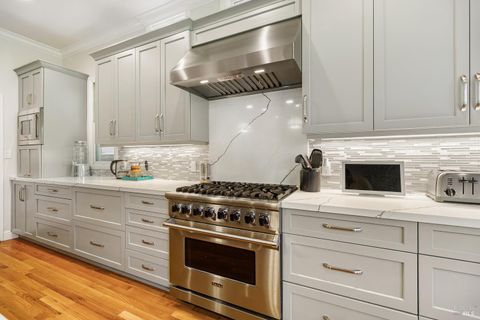 Photo of 8 Center Street, San Rafael, CA 94901 (MLS # 326041384)