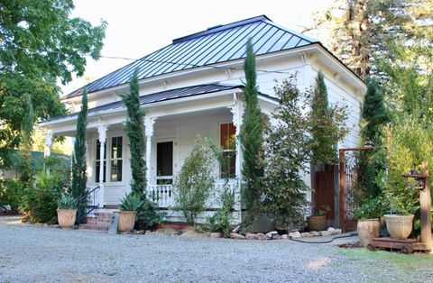 Photo of 661 N Bush Street, Ukiah, CA 95482 (MLS # 326025850)