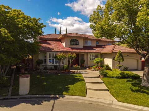 Photo of 2513 Troon Court, Fairfield, CA 94534 (MLS # 326037667)