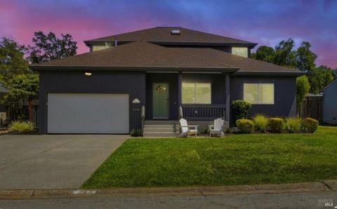 Photo of 312 Corrillo Drive, San Rafael, CA 94903 (MLS # 326044240)