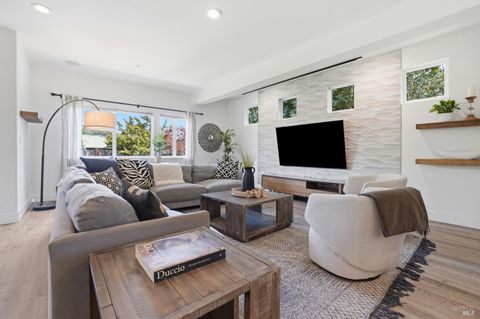 Photo of 312 Corrillo Drive, San Rafael, CA 94903 (MLS # 326044240)