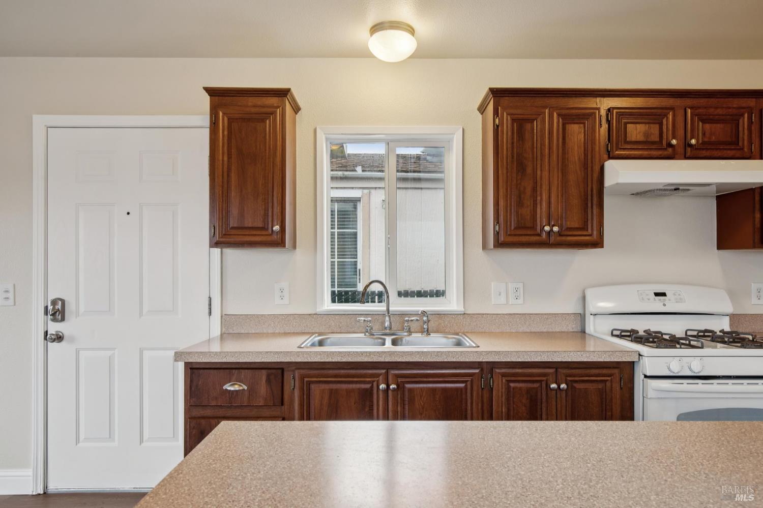 2130 Redwood Highway #c15