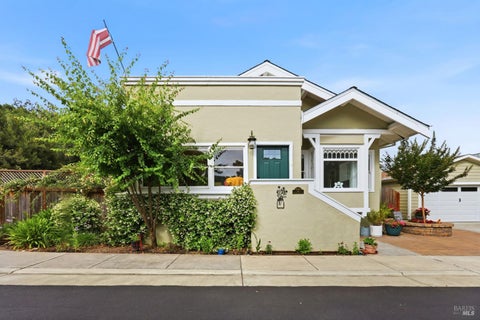 Photo of 4743 Montgomery Drive, Santa Rosa, CA 95409 (MLS # 326044084)