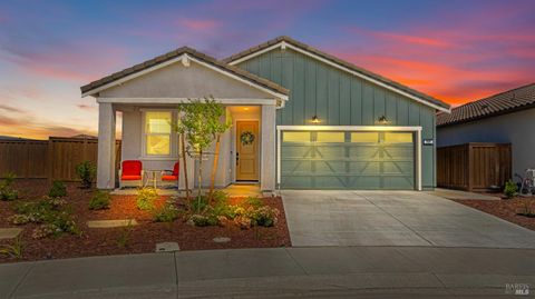 Photo of 325 Fable Court, Dixon, CA 95620 (MLS # 326061701)