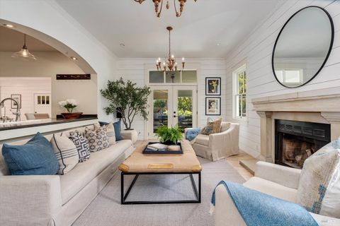 Photo of 1243 Stockton Street, Saint Helena, CA 94574 (MLS # 326011474)