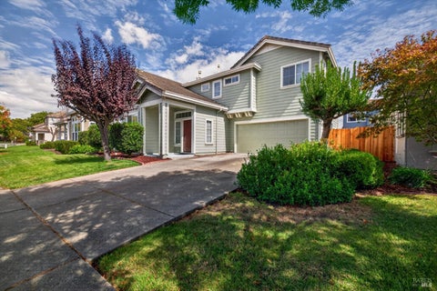 Photo of 1452 Capri Avenue, Petaluma, CA 94954 (MLS # 326075679)