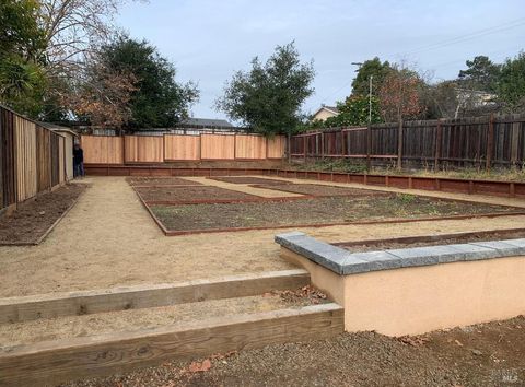 Photo of 440 Washington Street, Vallejo, CA 94590 (MLS # 326024198)