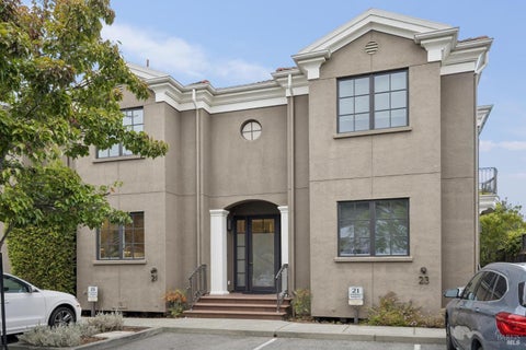 Photo of 21 Tamalpais Commons Lane, Mill Valley, CA 94941 (MLS # 326078591)