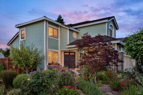 Photo of 520 Almanor Street, Petaluma, CA 94954 (MLS # 326043165)
