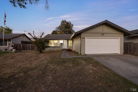 Photo of 8528 Liman Way, Rohnert Park, CA 94928 (MLS # 326087043)