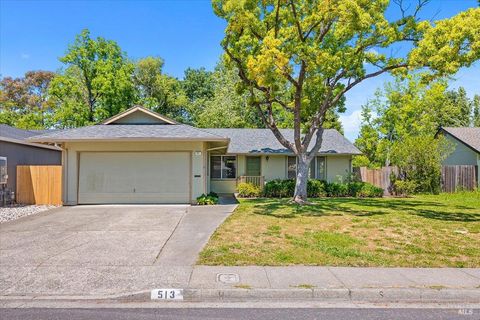Photo of 513 Myrtle Avenue, Rohnert Park, CA 94928 (MLS # 326033944)