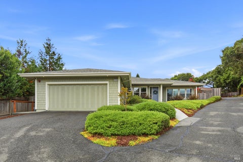 Photo of 10025 Grove Street, Penngrove, CA 94951 (MLS # 326076070)