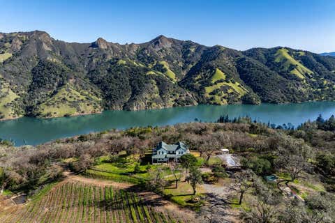 Photo of 13700 Rockpile Road, Geyserville, CA 95441 (MLS # 324018092)